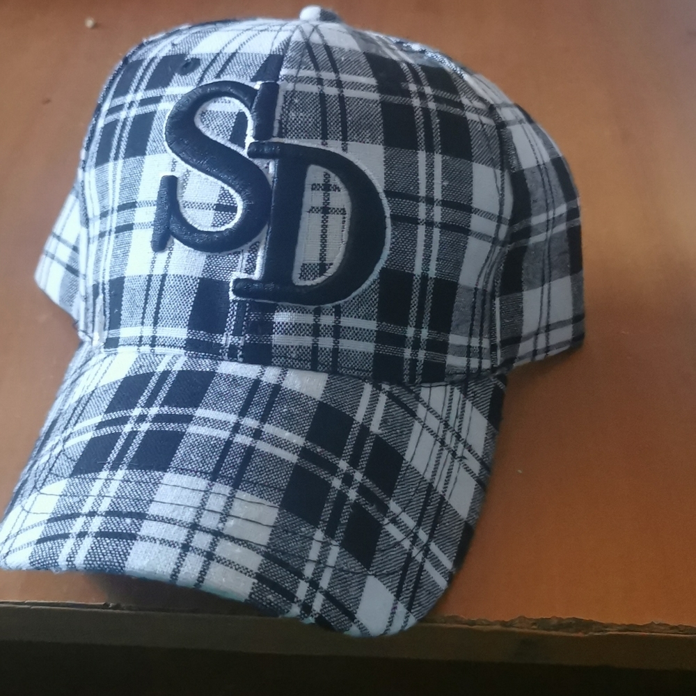 Hats - Picture 4 of 6